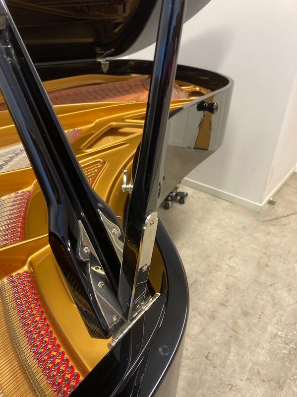 Flott Petrof P I 284cm Konsertflygel