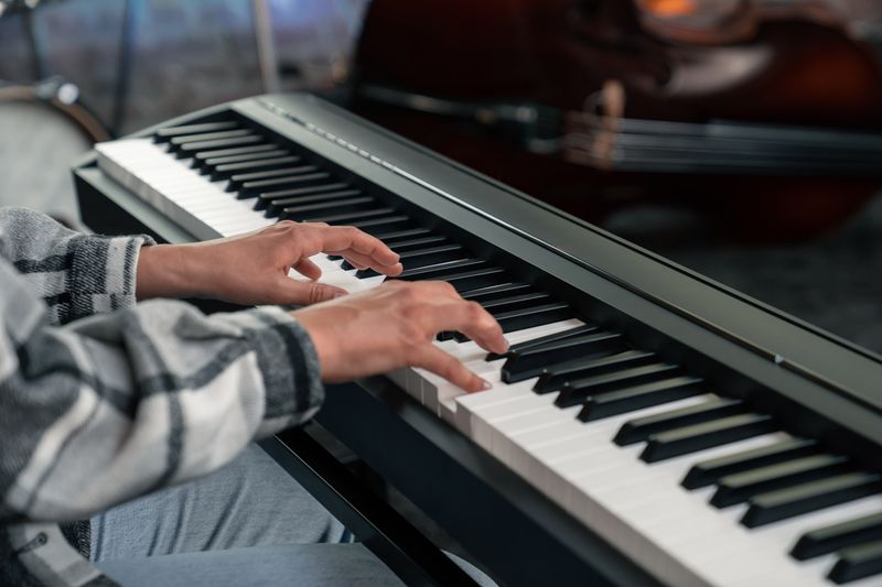 Kawai ES 120 B