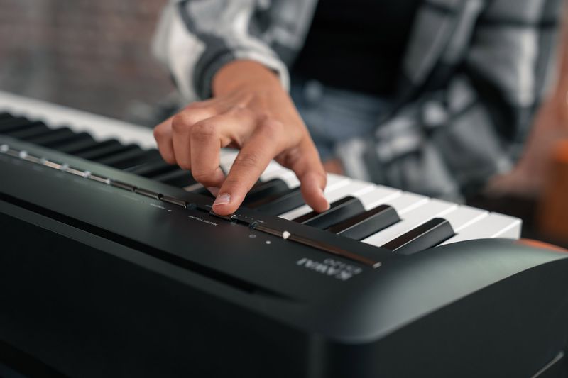 Kawai ES 120 B
