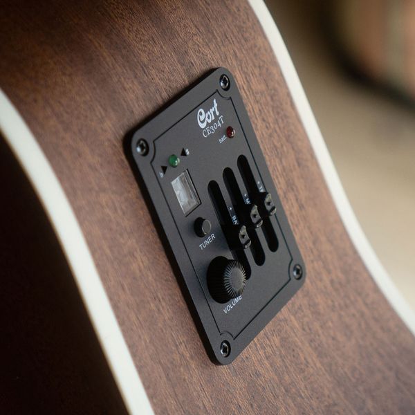 Cort MR500E NT
