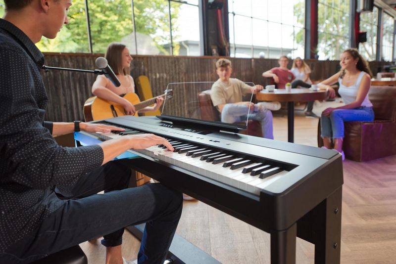 Kawai ES 520 B